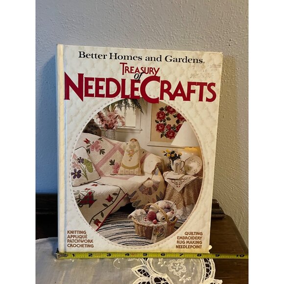Better Homes and Gardens Treasury of Needlecraft Book - Picture 4 of 8